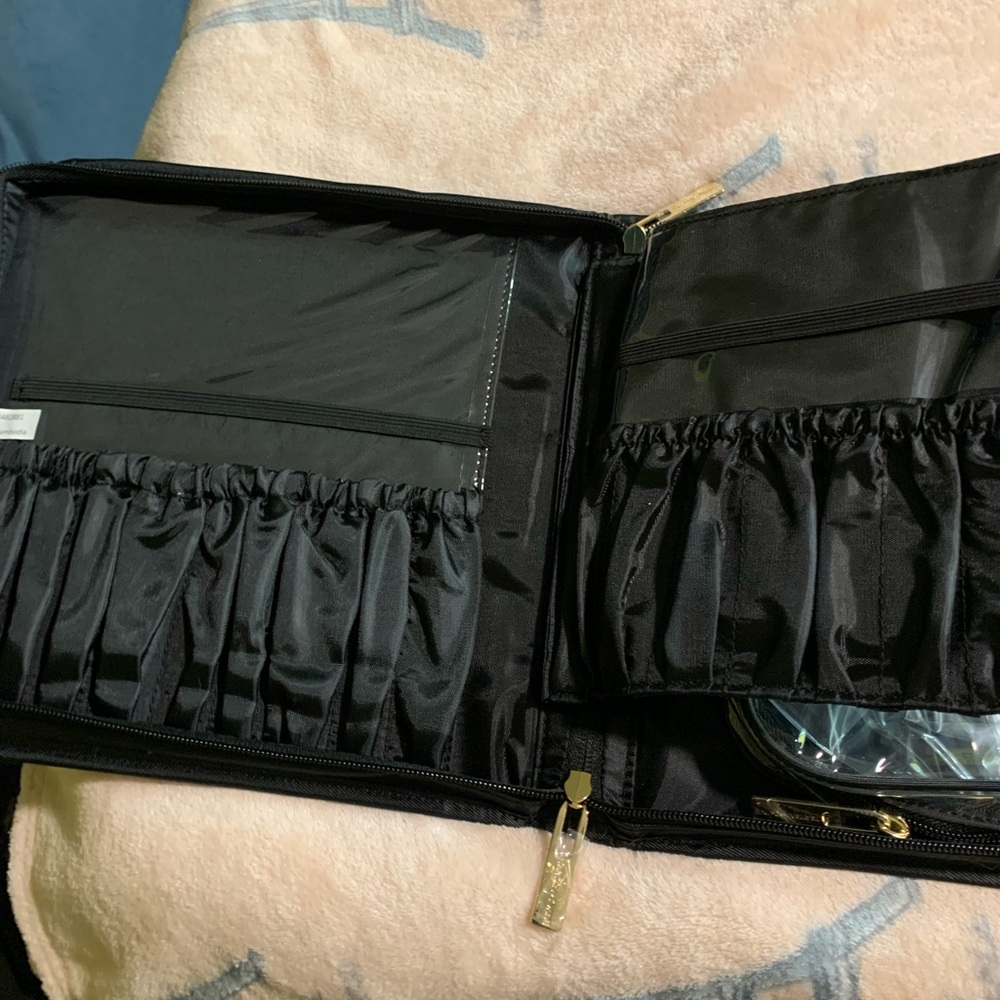 Tartan and twine makeup case - Picture 3 of 3